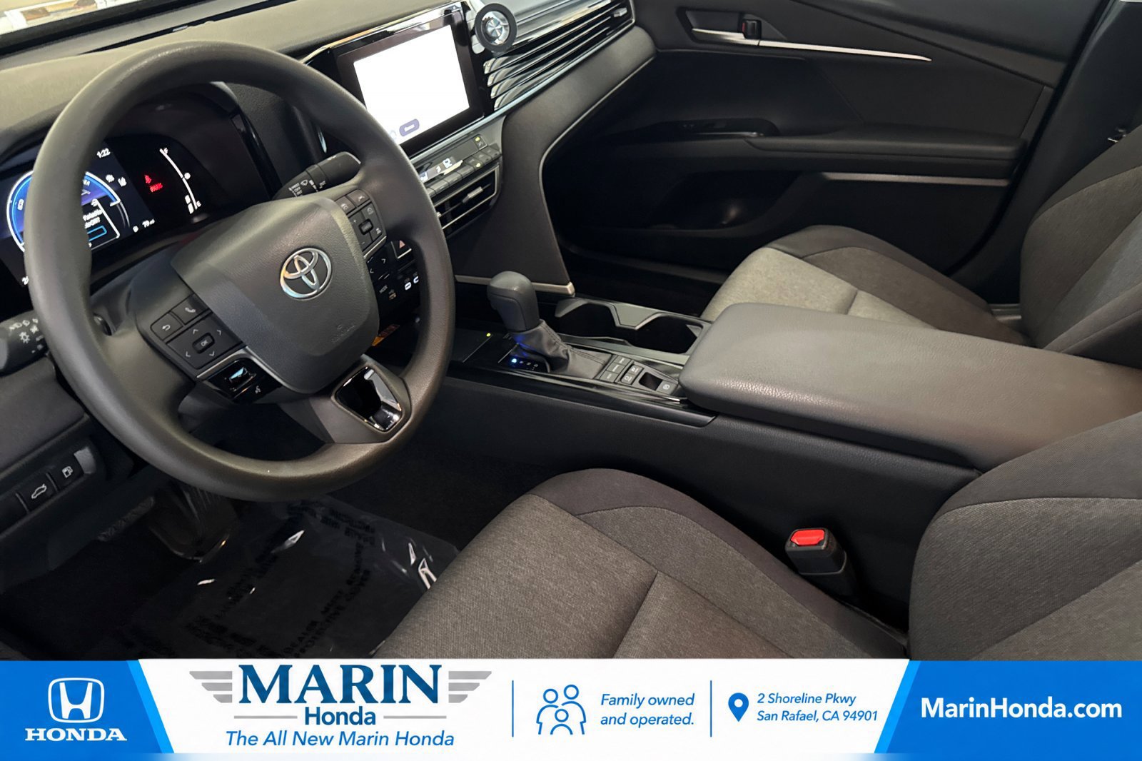 Used 2025 Toyota Camry LE FWD image 10