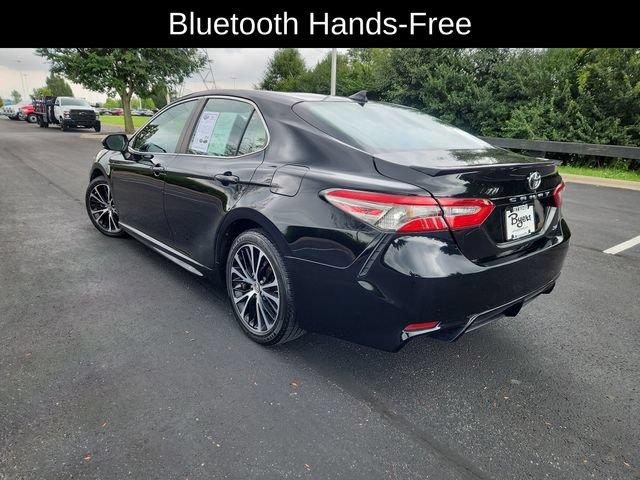 Used 2019 Toyota Camry SE w/ Carpet Mat Package FWD image 5