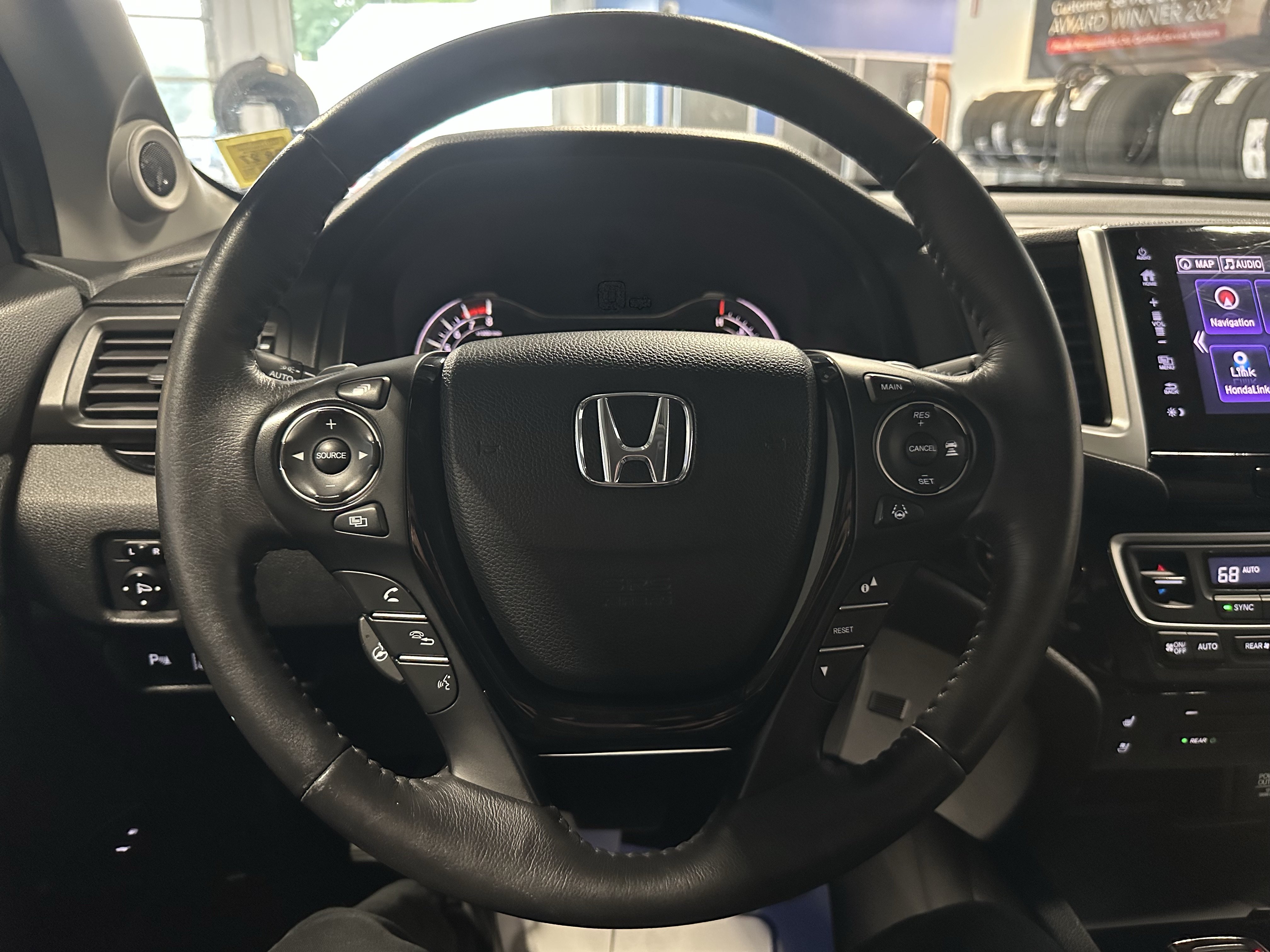 Used 2018 Honda Pilot Elite image 11