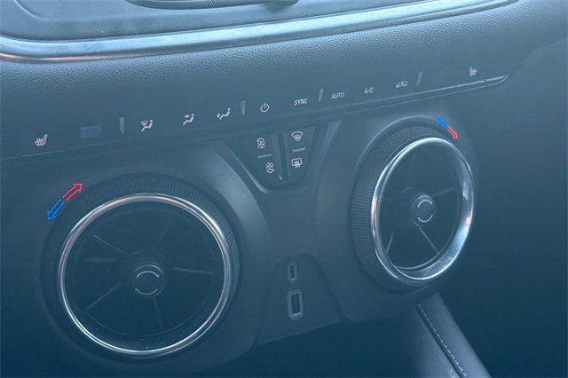 Used 2024 Chevrolet Blazer LT image 31