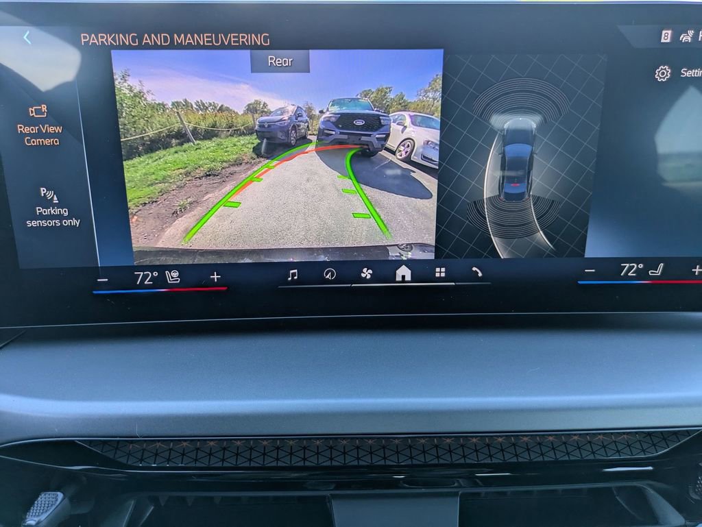 New 2025 BMW 230i xDrive Coupe w/ Convenience Package image 26