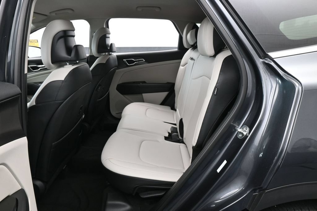 Used 2024 Kia Sportage EX FWD image 32