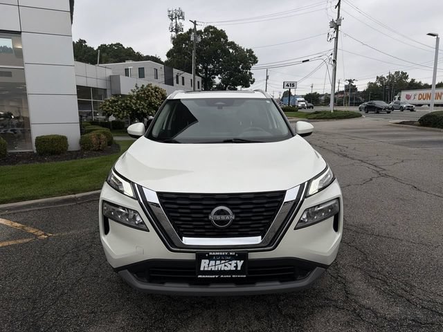 Certified 2023 Nissan Rogue SV w/ SV Premium B Package AWD/4WD image 3