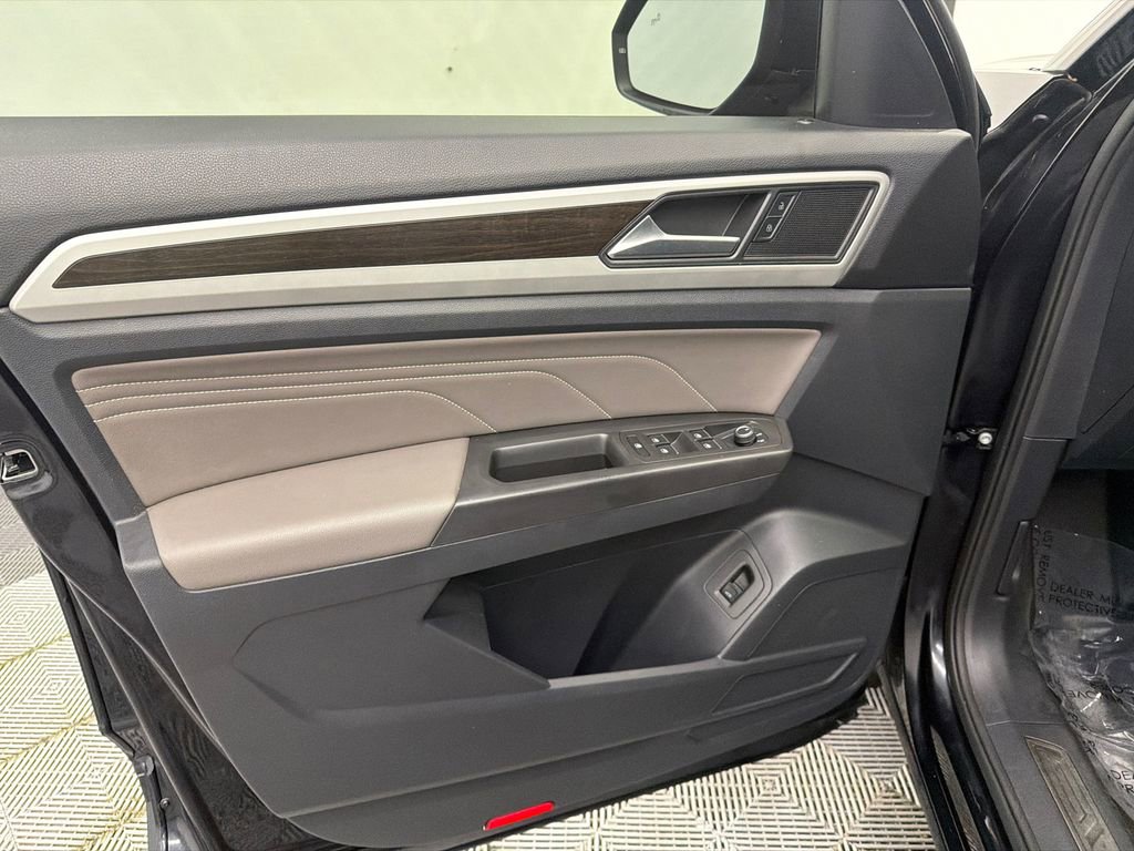 Used 2022 Volkswagen Atlas SE FWD image 11