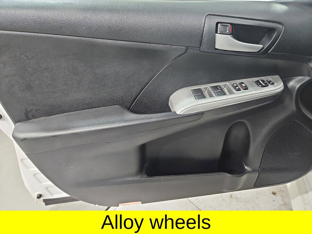 Used 2012 Toyota Camry SE image 10