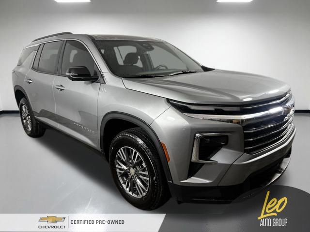 Used 2026 Chevrolet Traverse LT w/ Driver Confidence Package AWD/4WD image 5