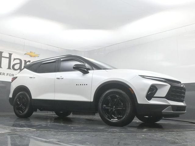 Used 2023 Chevrolet Blazer LT w/ Convenience Package image 2