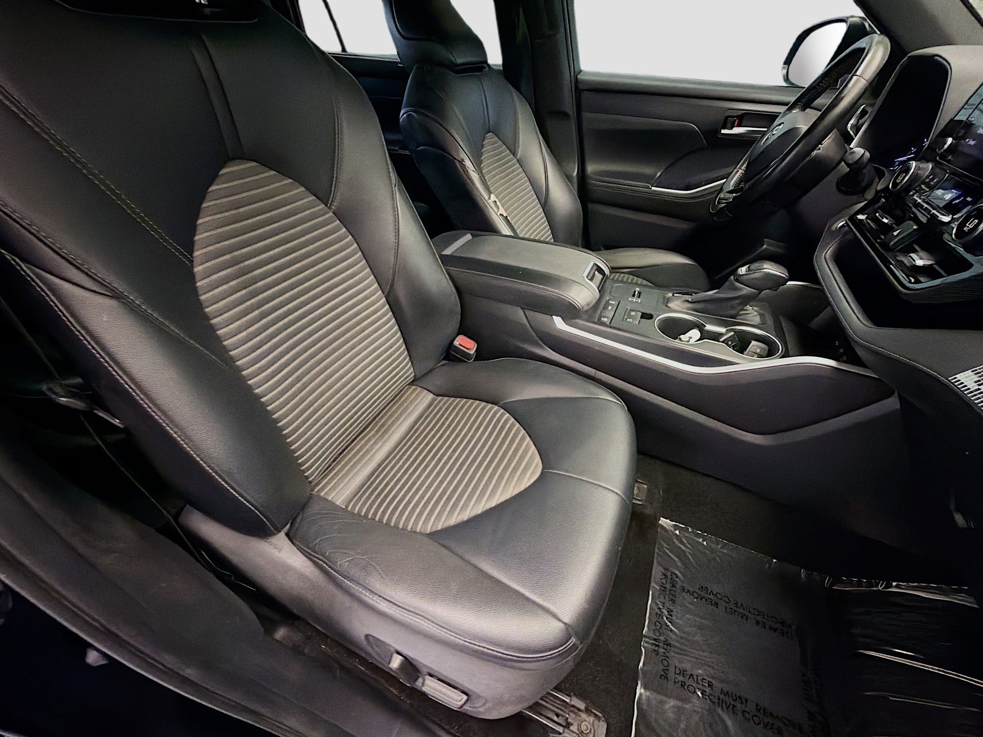 Used 2021 Toyota Highlander XSE image 15