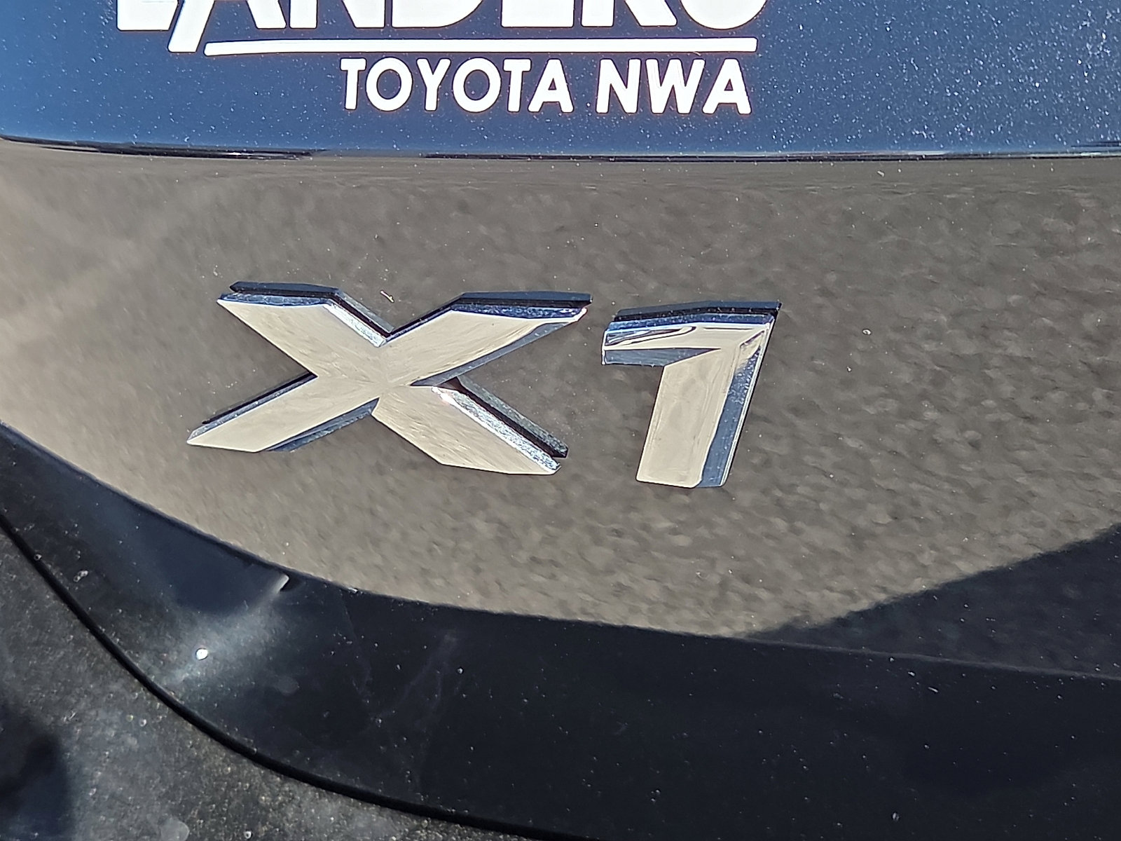 Used 2024 BMW X1 xDrive28i w/ Premium Package image 8