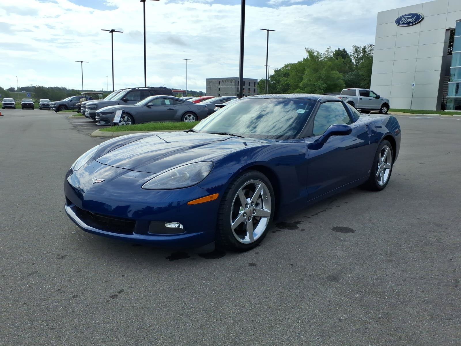 Used 2007 Chevrolet Corvette Coupe w/ Preferred Equipment Group RWD image 7