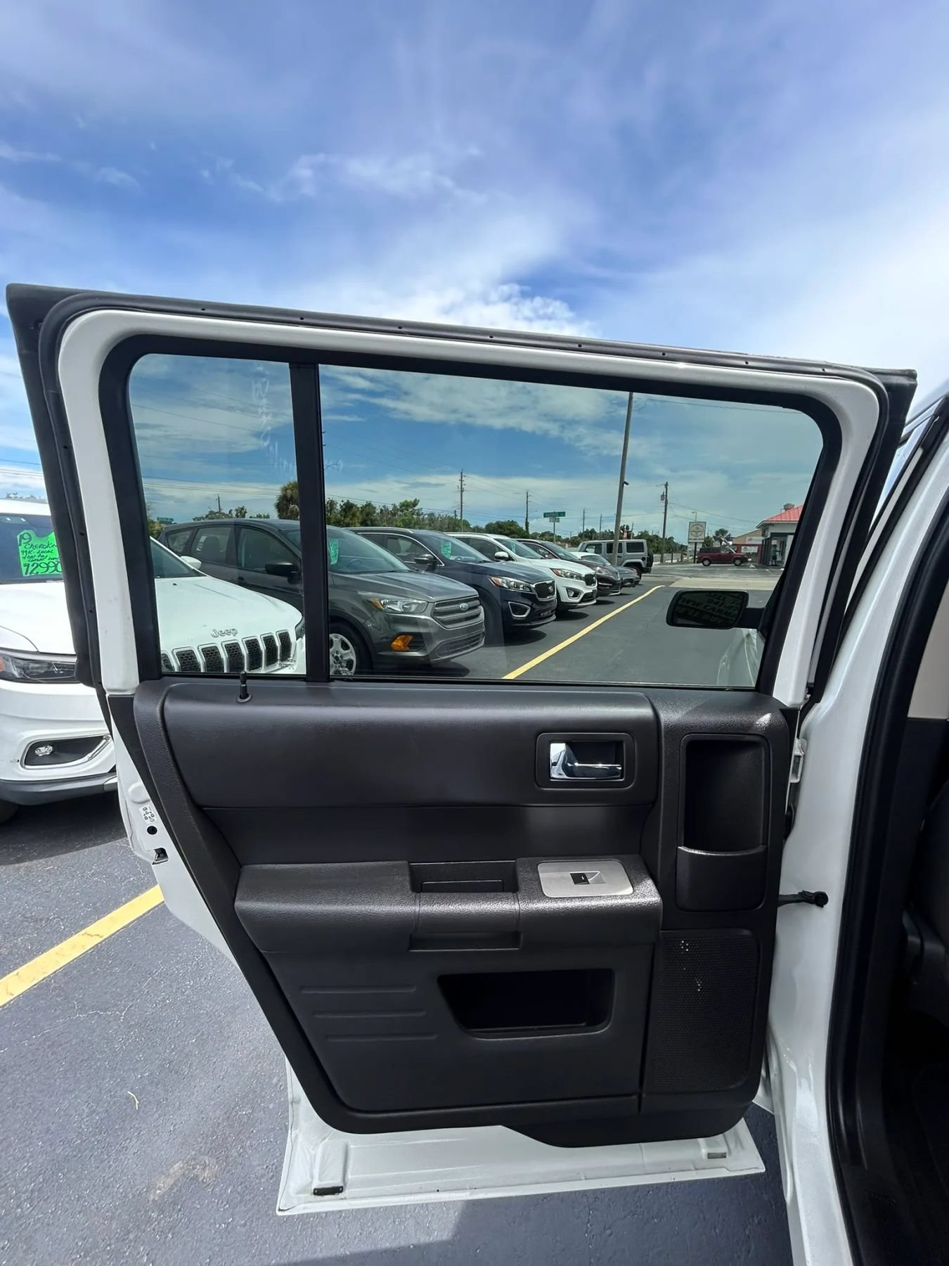 Used 2010 Ford Flex SE FWD image 18