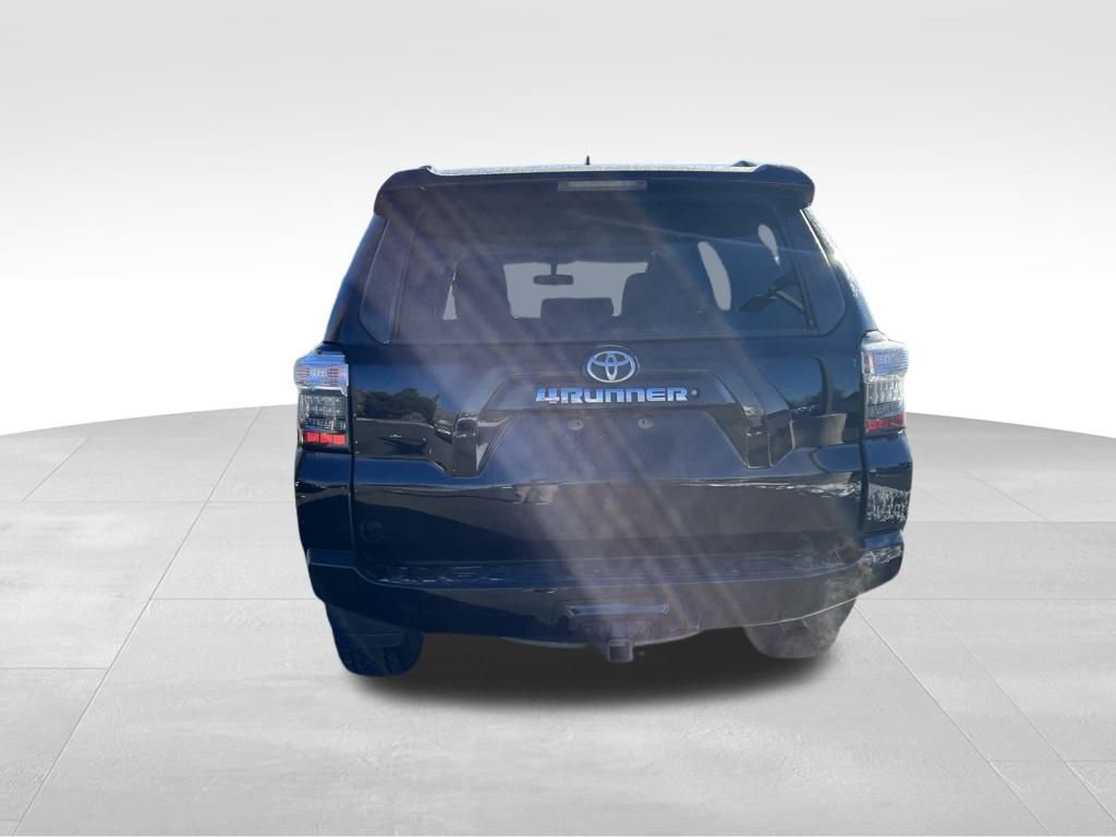 Used 2019 Toyota 4Runner SR5 image 4