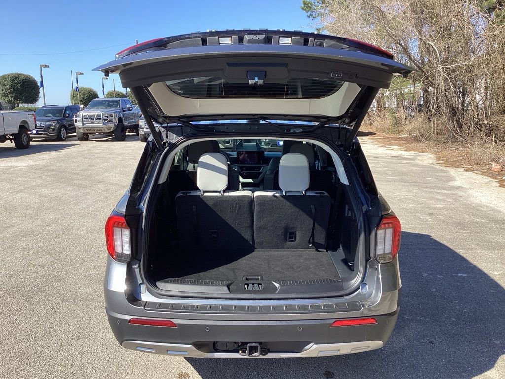 New 2026 Ford Explorer Active w/ Active Comfort Package image 9