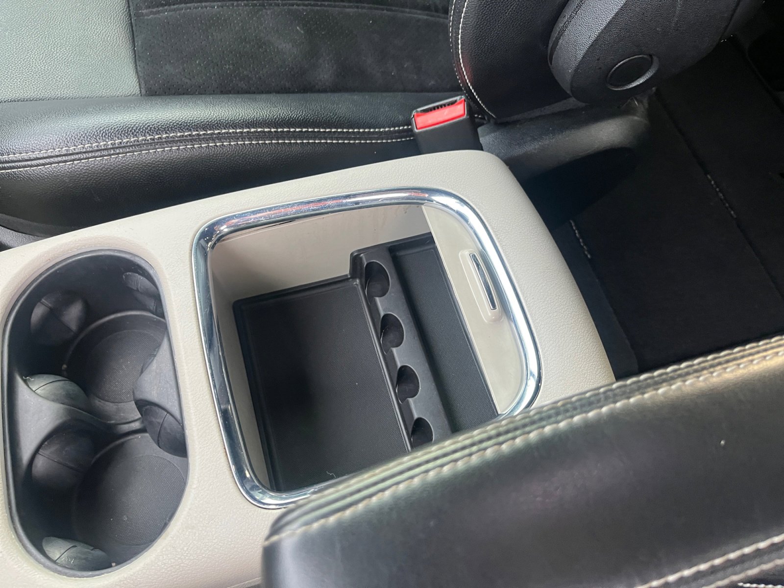 Used 2018 Dodge Grand Caravan SXT w/ Driver Convenience Group image 15