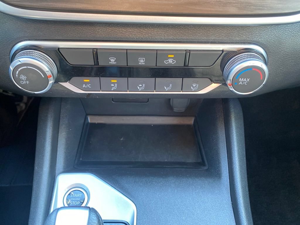 Used 2025 Nissan Altima 2.5 SV FWD image 29