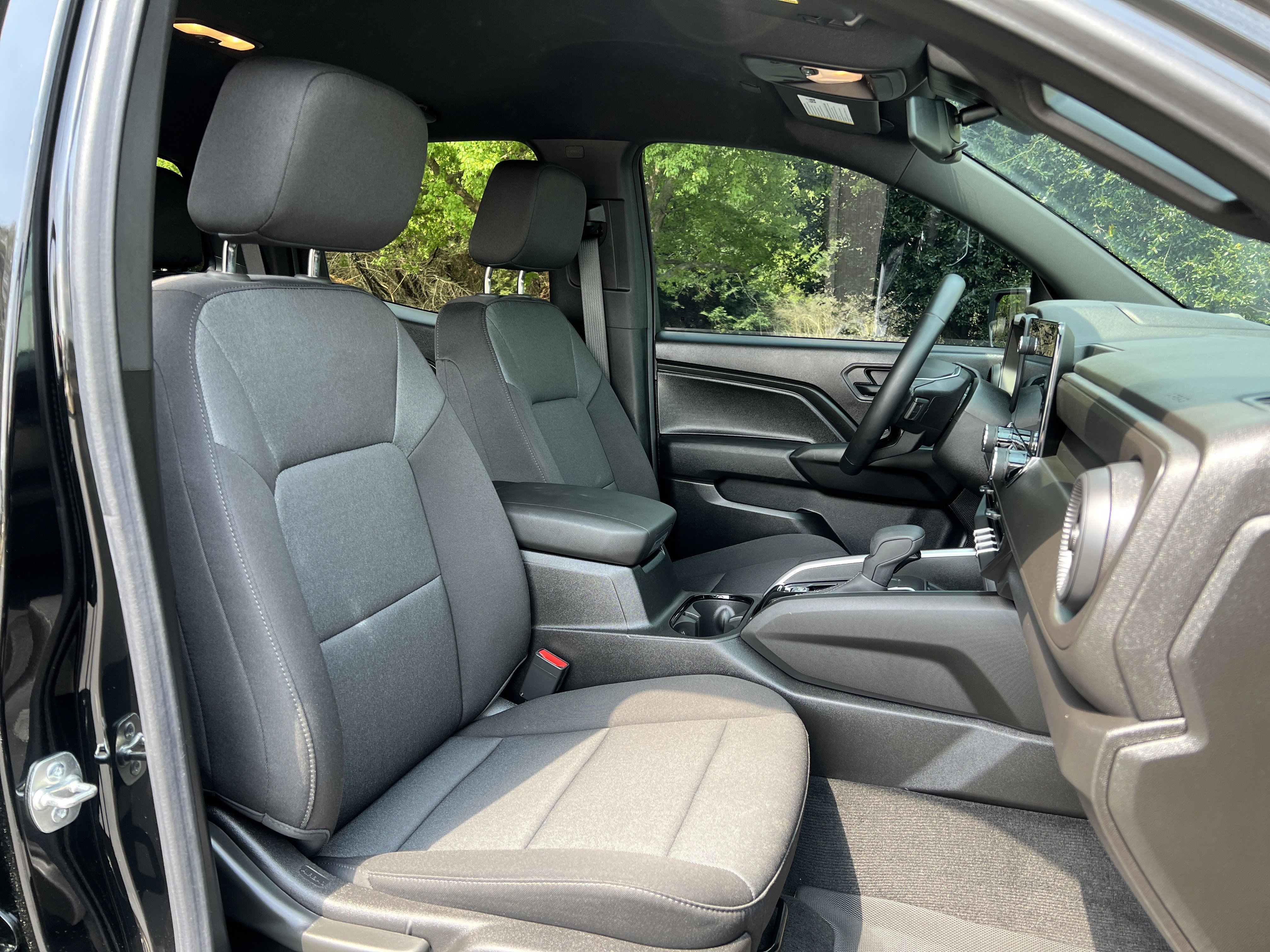 Used 2025 Chevrolet Colorado W/T w/ Advanced Trailering Package image 31