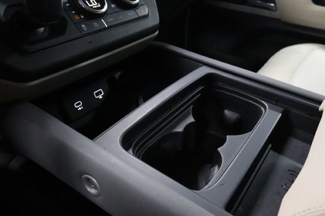 Used 2020 Land Rover Defender 110 HSE AWD/4WD image 18