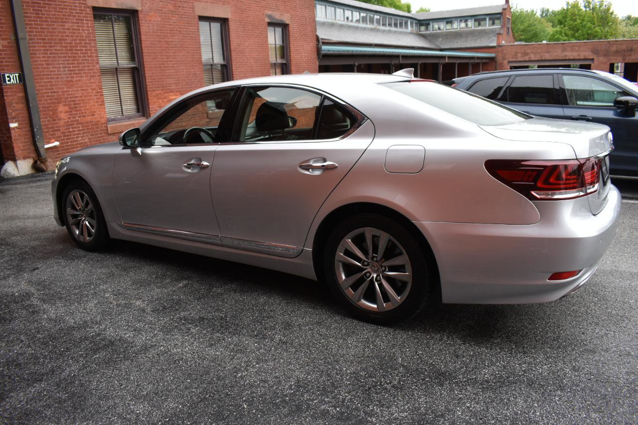 Used 2015 Lexus LS 460 AWD w/ Comfort Package image 6