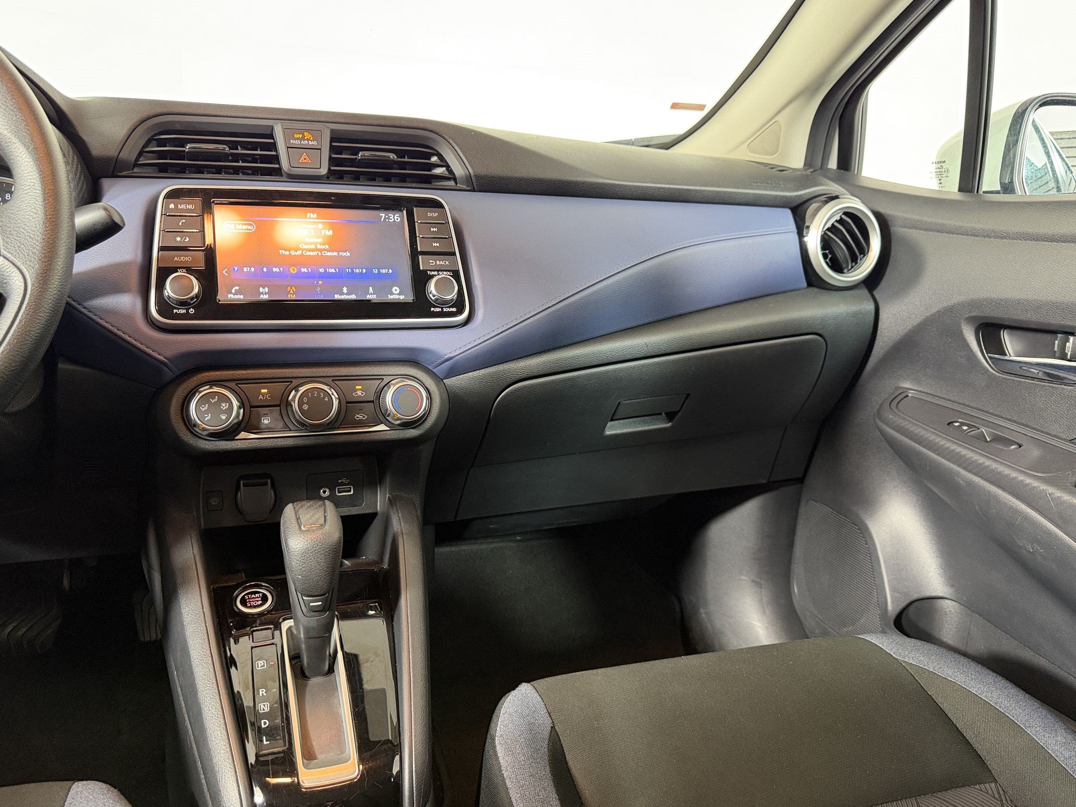 Used 2024 Nissan Versa SV FWD image 17