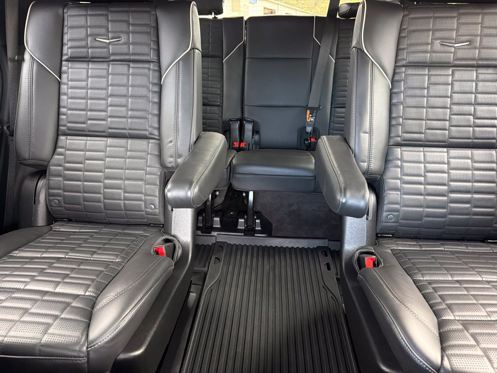 Used 2026 Cadillac Escalade V w/ LPO, ONYX Package AWD/4WD image 36