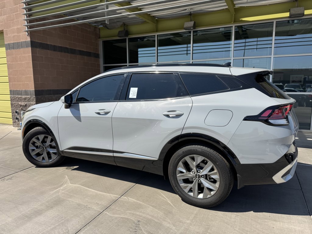 Used 2023 Kia Sportage SX image 5
