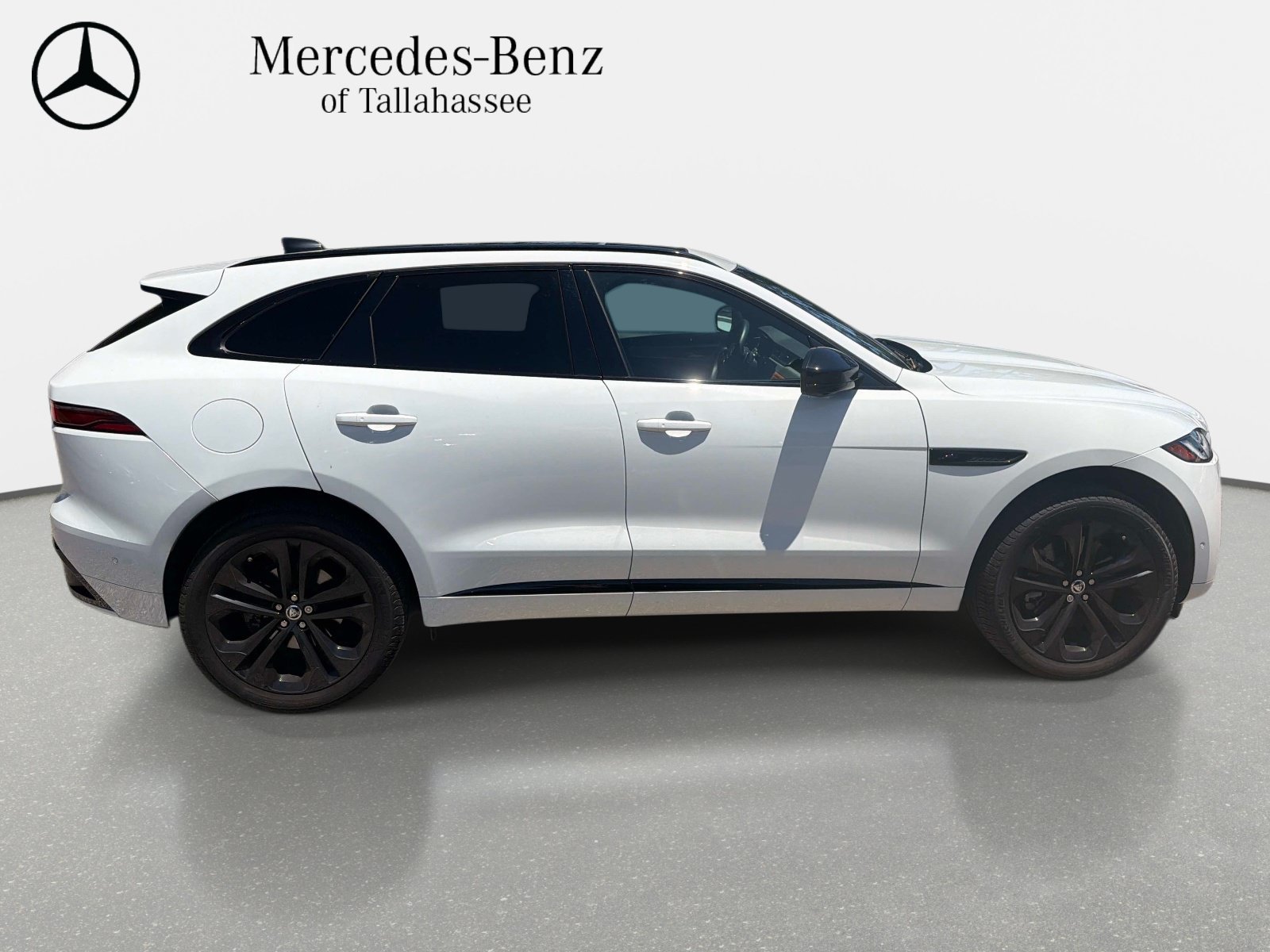 Used 2026 Jaguar F-PACE R-Dynamic S AWD/4WD image 4