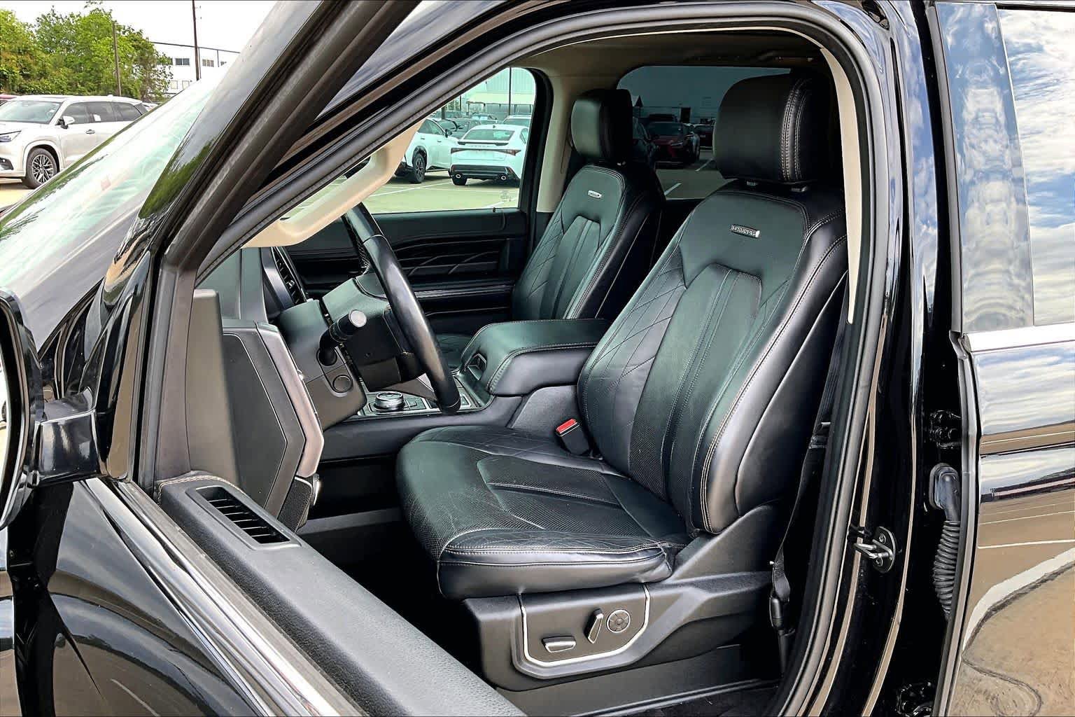 Used 2019 Ford Expedition Platinum image 7