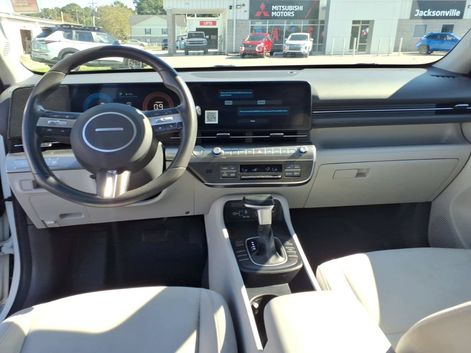 Used 2025 Hyundai Kona SEL FWD image 13