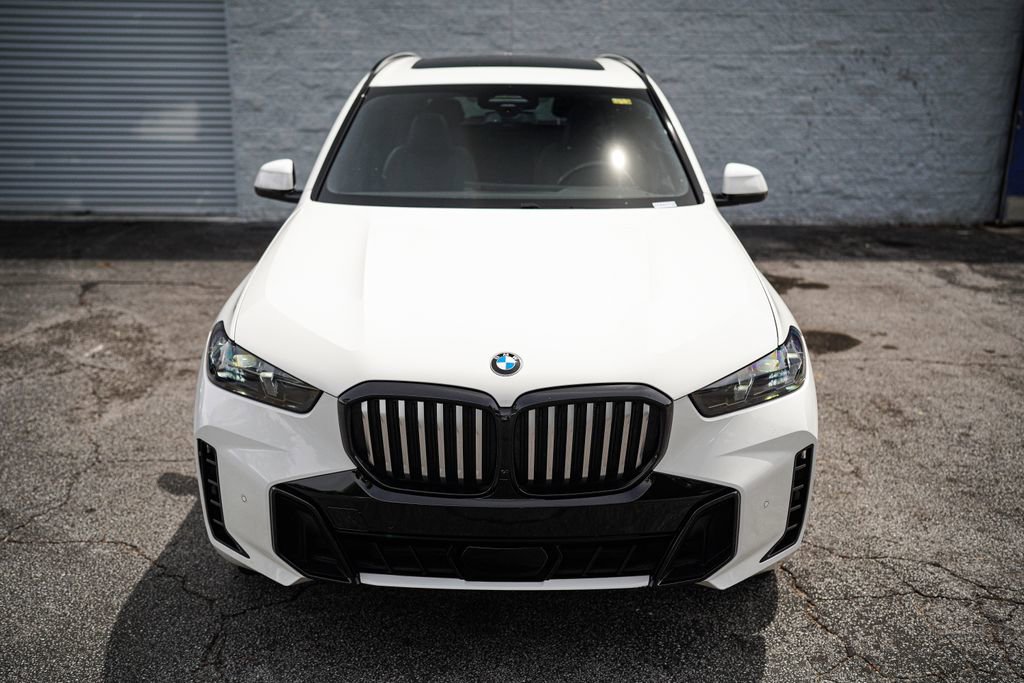 Used 2024 BMW X5 xDrive40i w/ M Sport Package AWD/4WD image 6