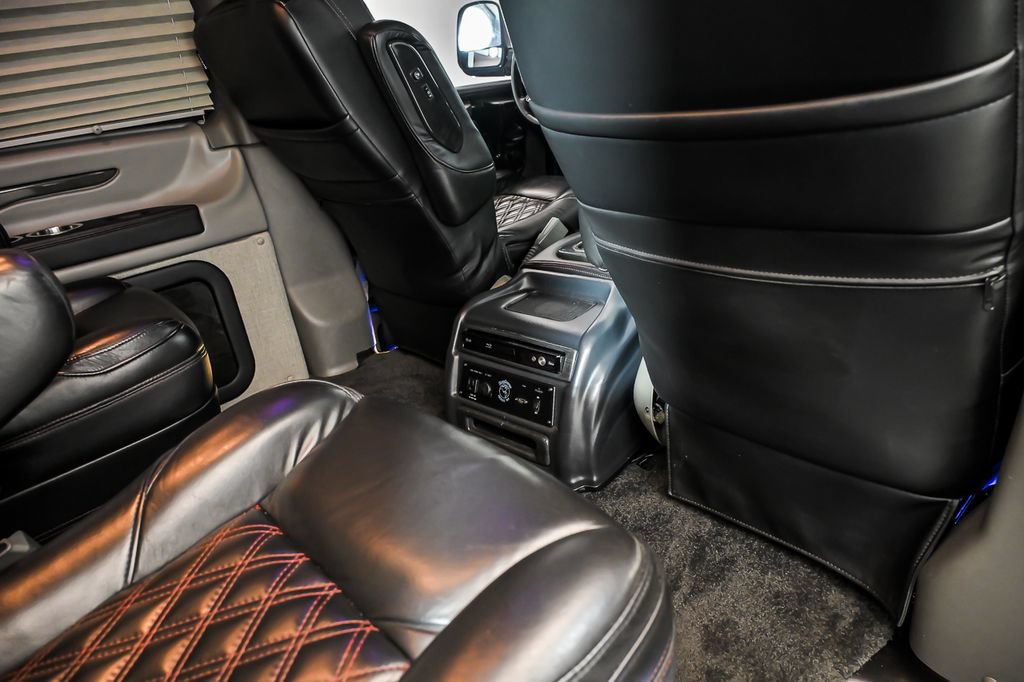 Used 2023 GMC Savana 2500 RWD image 11