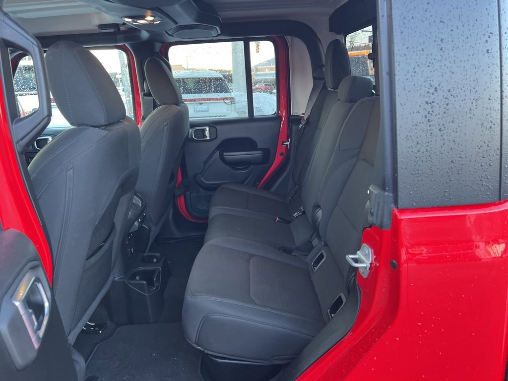 Used 2021 Jeep Gladiator Willys image 11