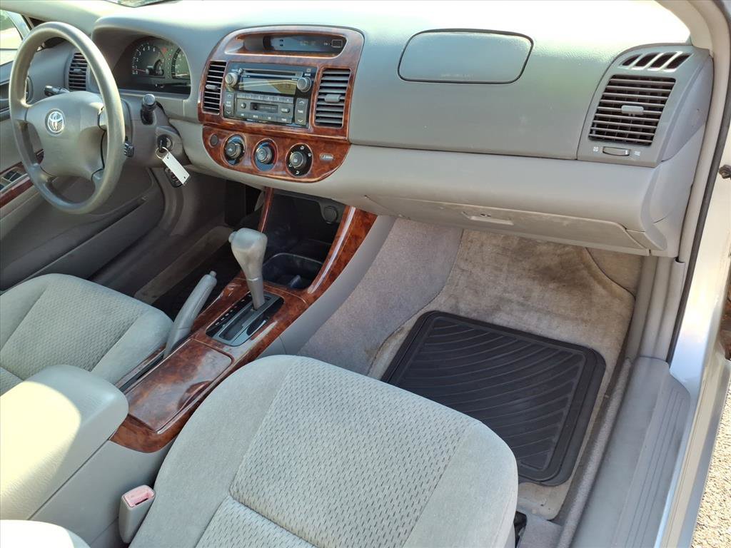 Used 2004 Toyota Camry LE FWD image 18