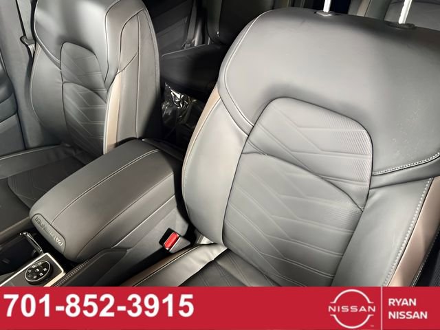 New 2025 Nissan Pathfinder Platinum image 25