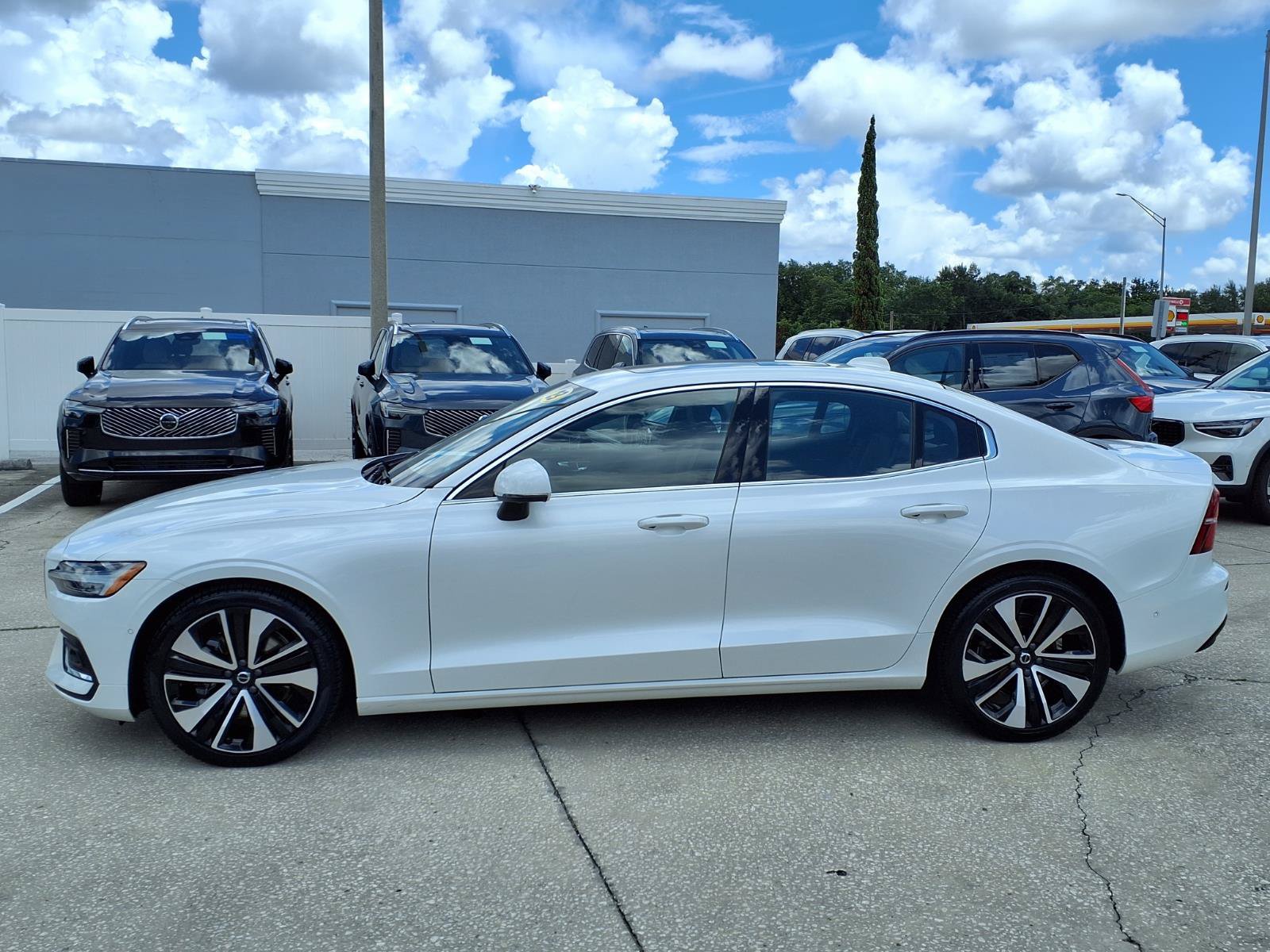 Certified 2023 Volvo S60 B5 Ultimate FWD image 4