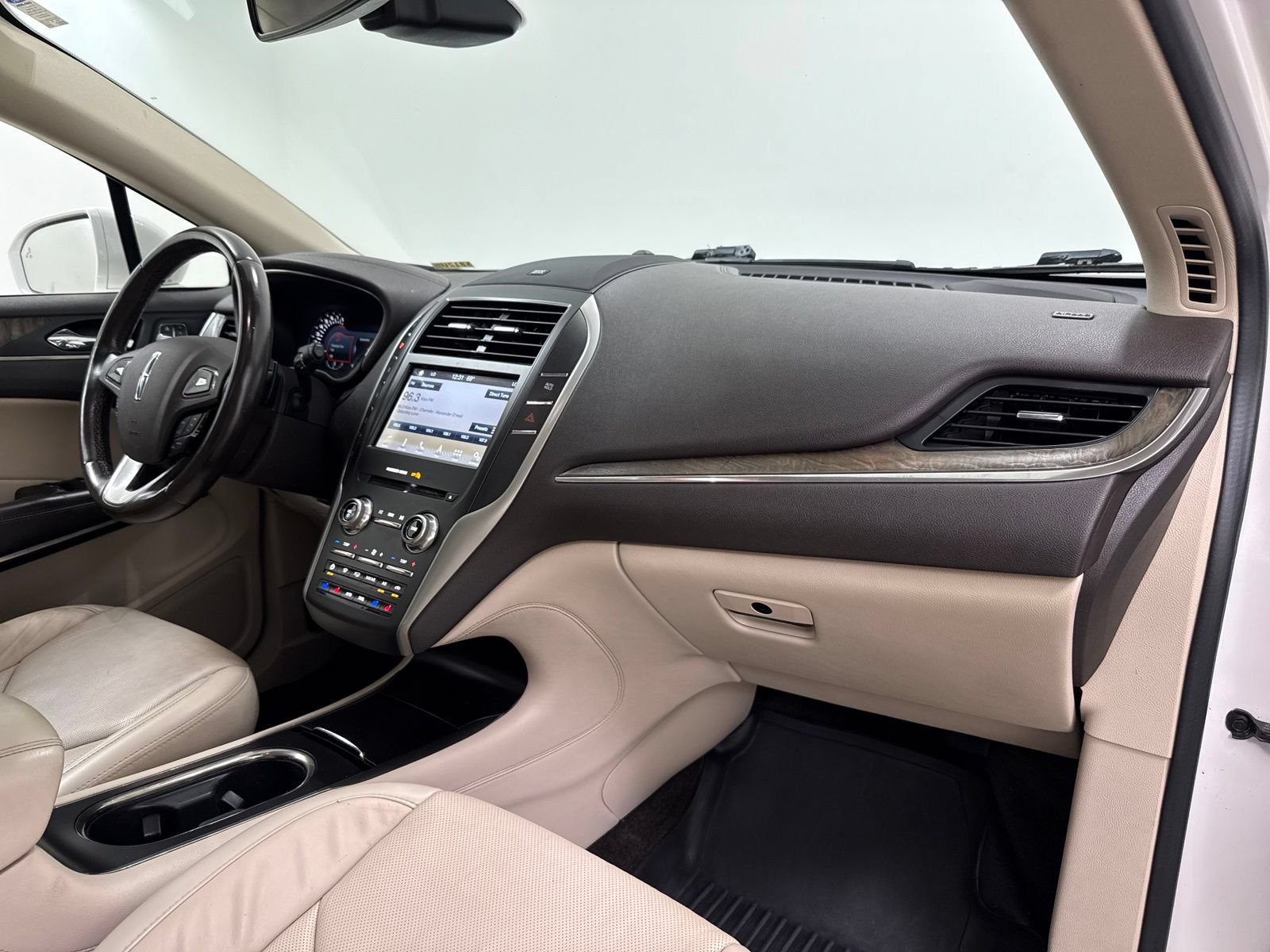 Used 2017 Lincoln MKC Reserve w/ Lincoln MKC Climate Package AWD/4WD image 30