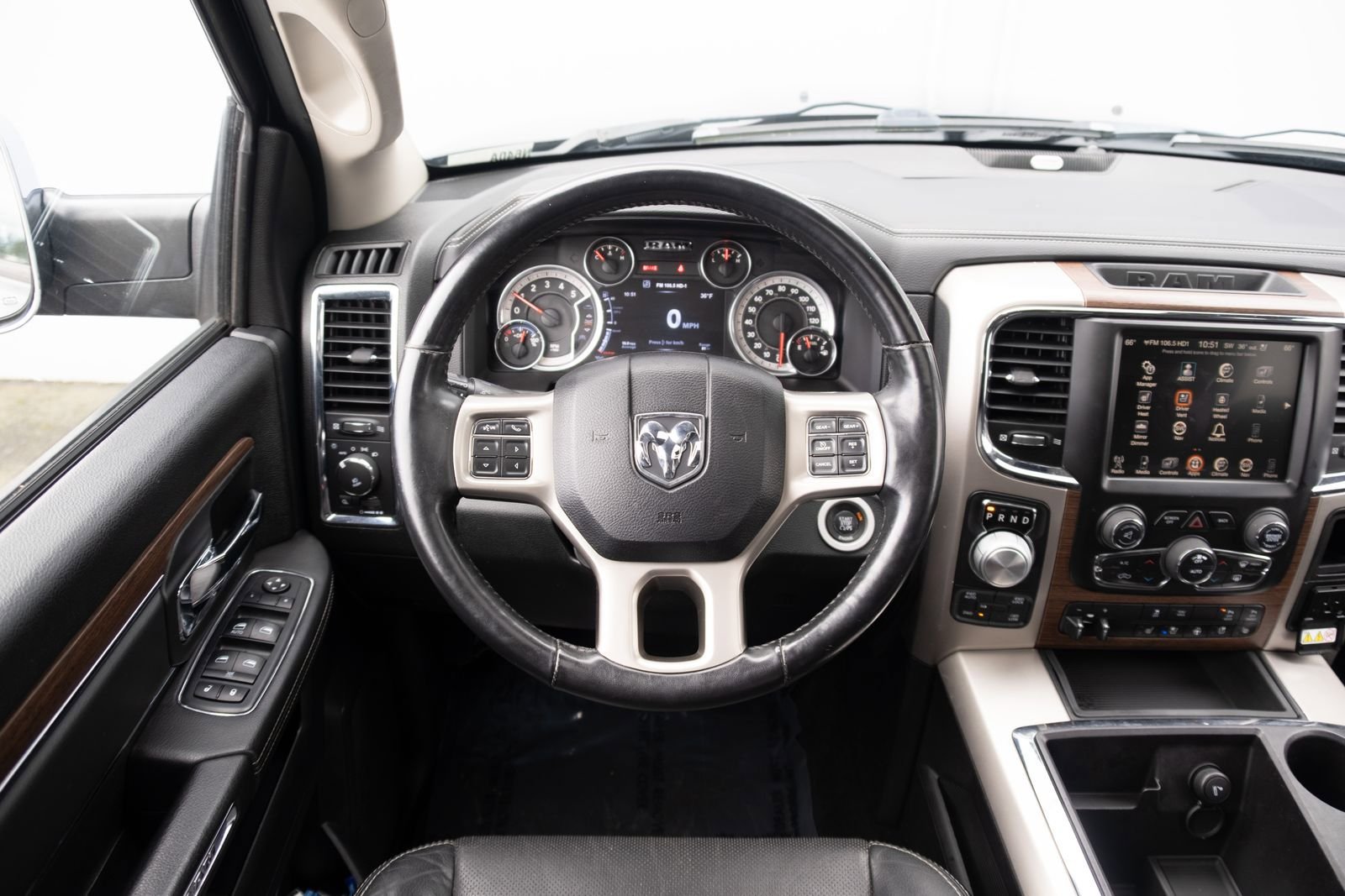 Used 2015 RAM 1500 Laramie w/ Convenience Group AWD/4WD image 20