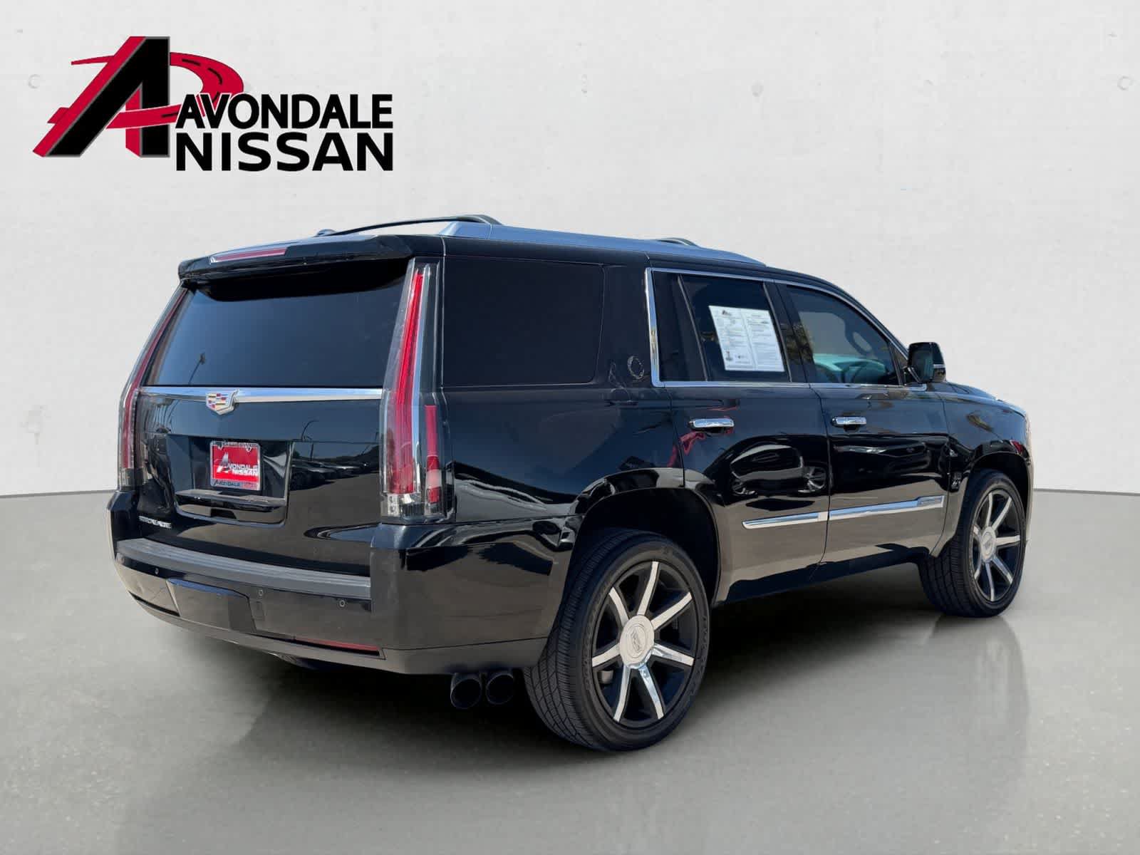 Used 2016 Cadillac Escalade Luxury AWD/4WD image 6