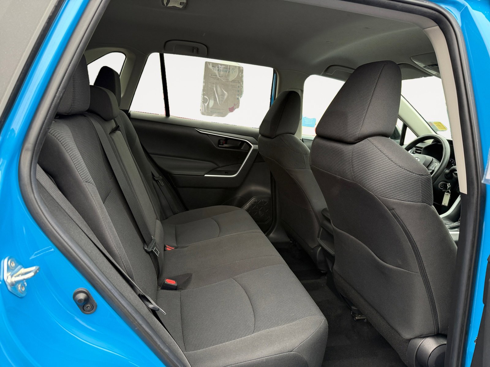 Used 2021 Toyota RAV4 LE image 18