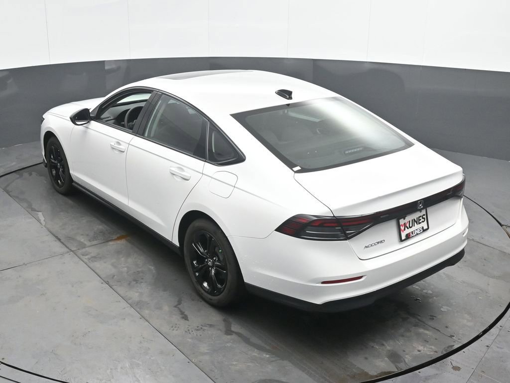 Used 2025 Honda Accord SE image 34