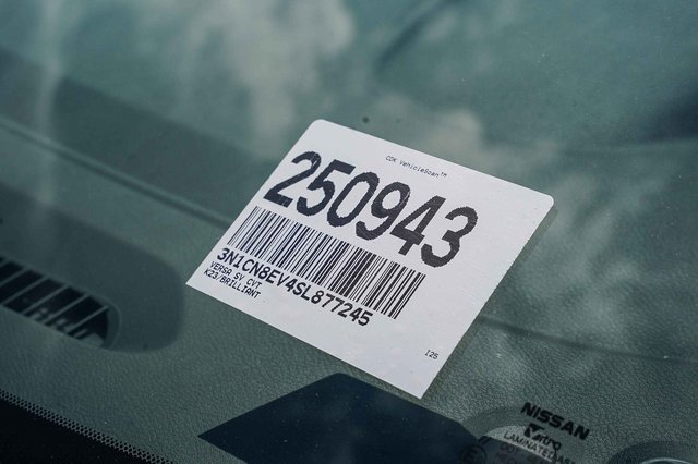 New 2025 Nissan Versa SV w/ Trunk Package image 30