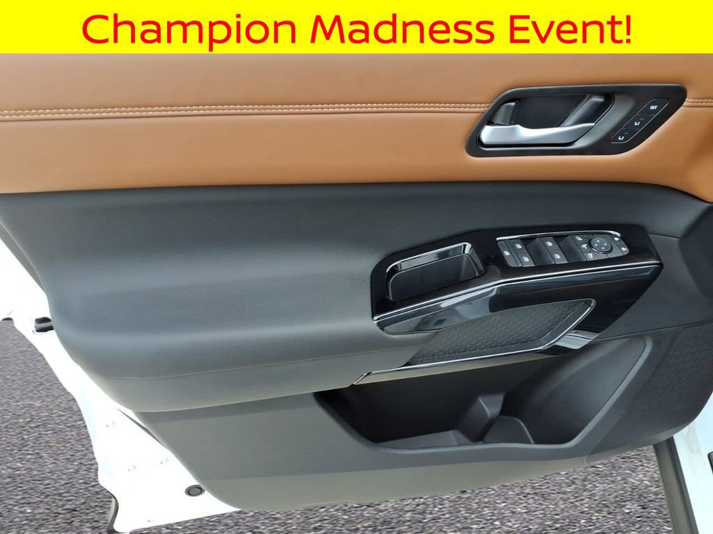 New 2026 Nissan Pathfinder Platinum w/ Lighting Package image 16