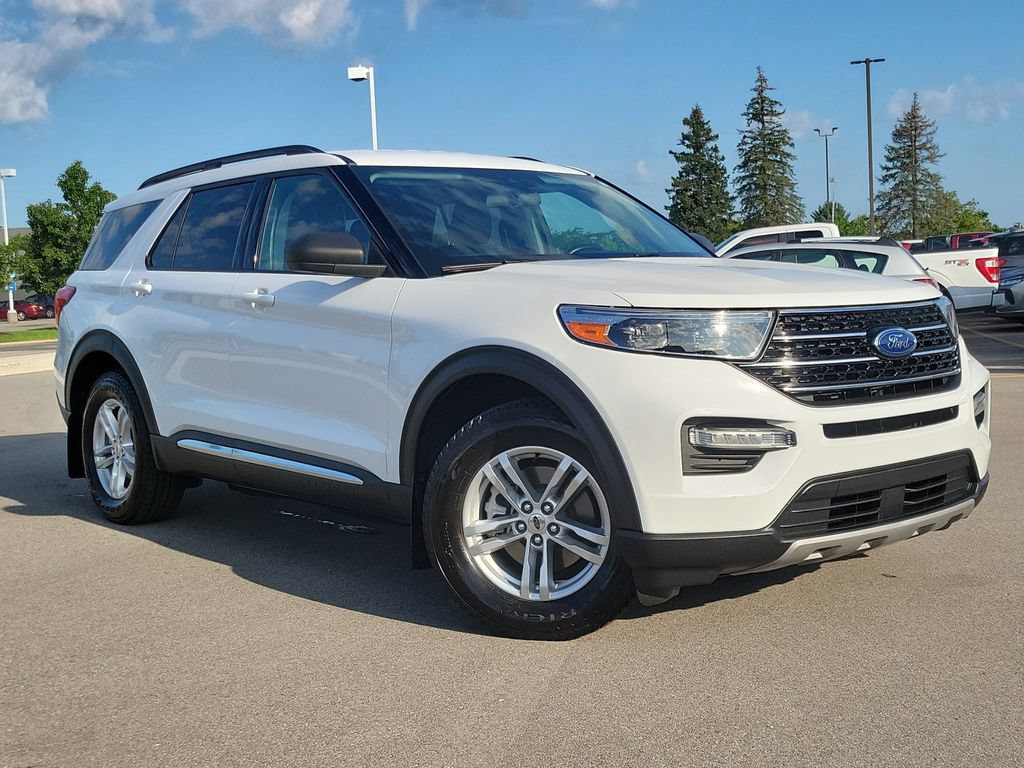 Certified 2021 Ford Explorer XLT w/ Equipment Group 202A AWD/4WD image 34