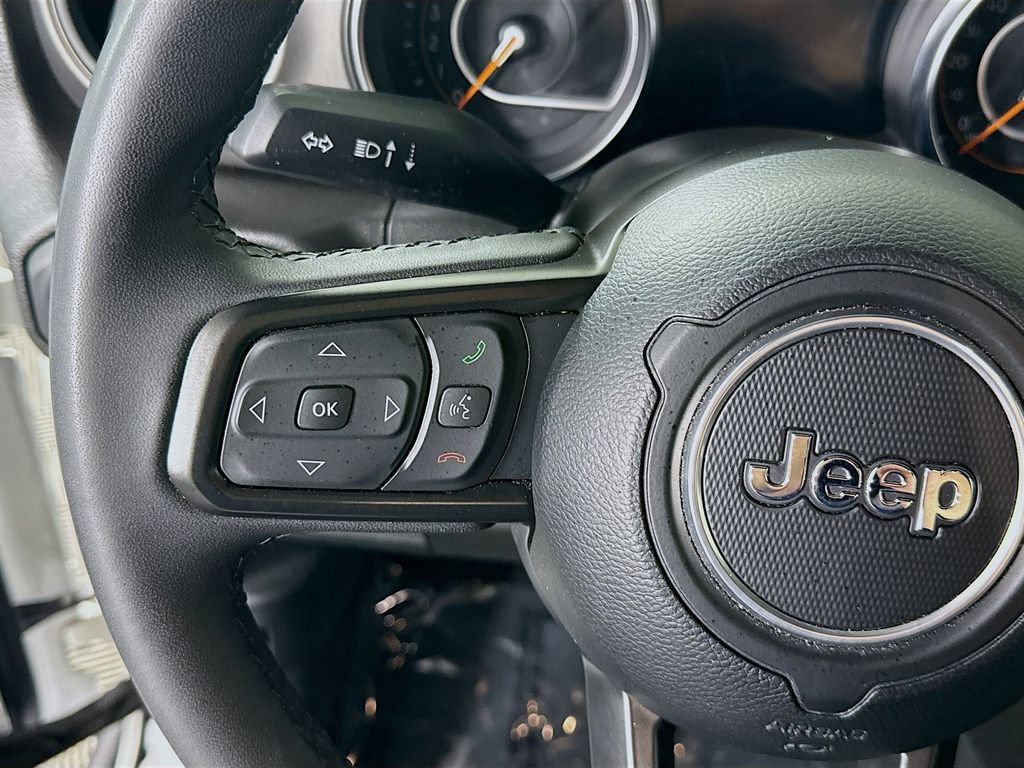 Used 2023 Jeep Gladiator Sport AWD/4WD image 21