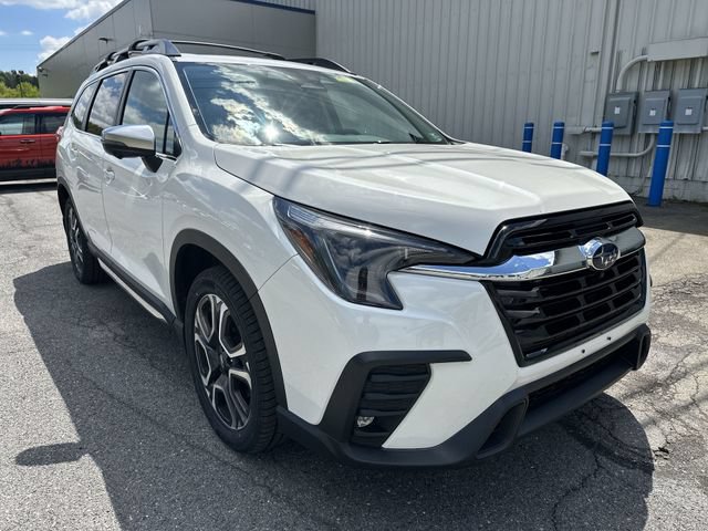 Used 2023 Subaru Ascent Limited w/ Technology Package AWD/4WD image 11