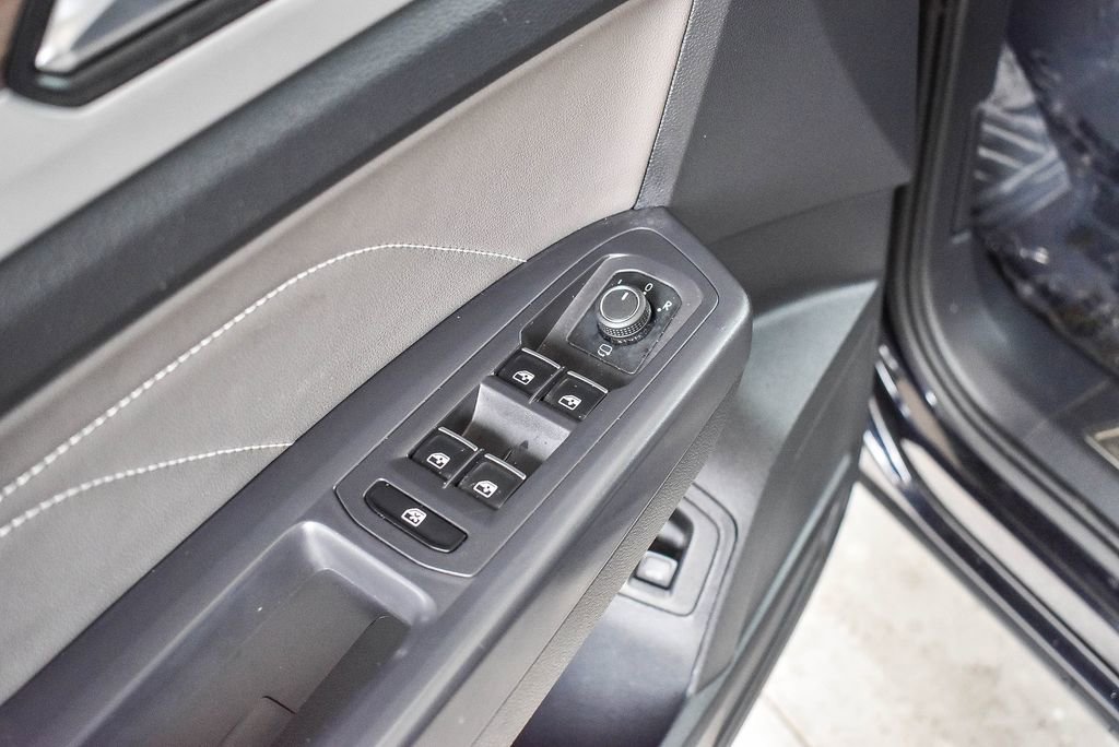 Used 2021 Volkswagen Atlas SEL Premium image 20