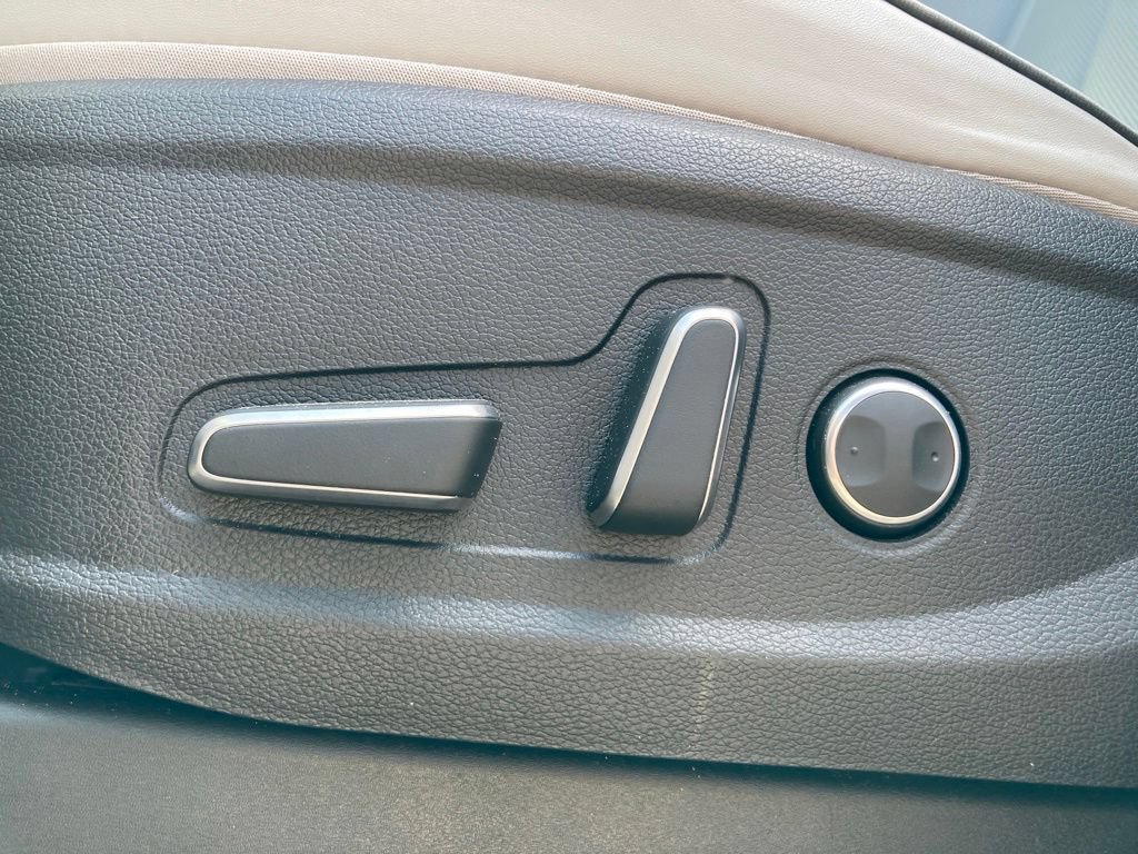 Used 2025 Hyundai Palisade SEL FWD image 11