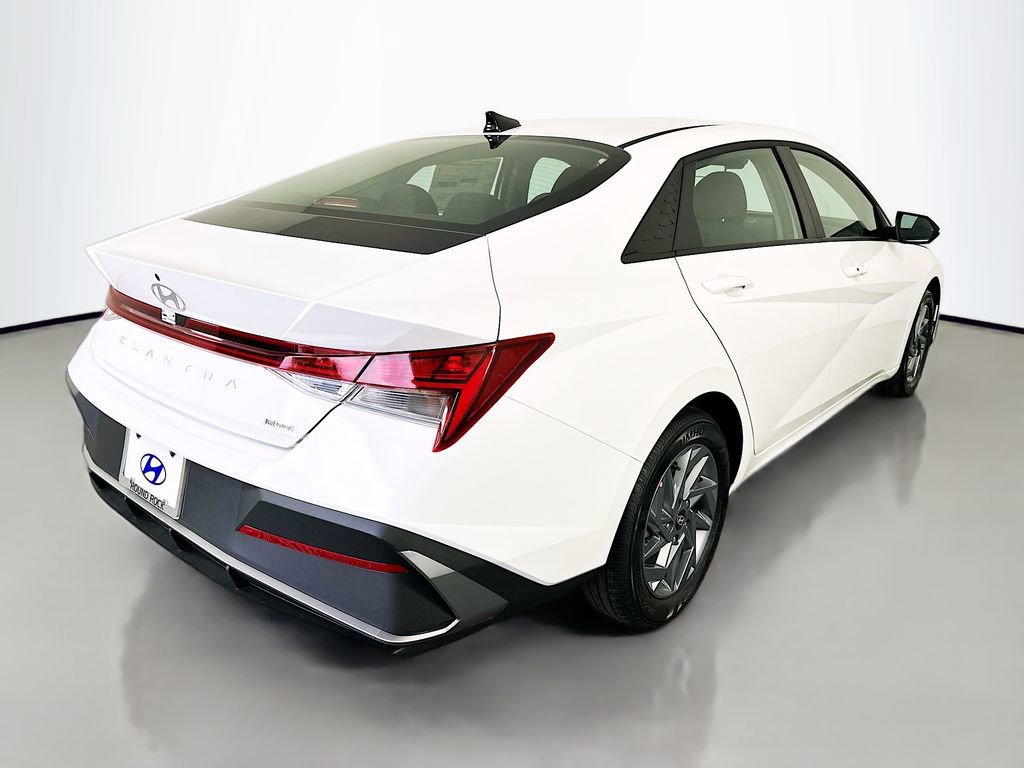 New 2026 Hyundai Elantra Blue image 5