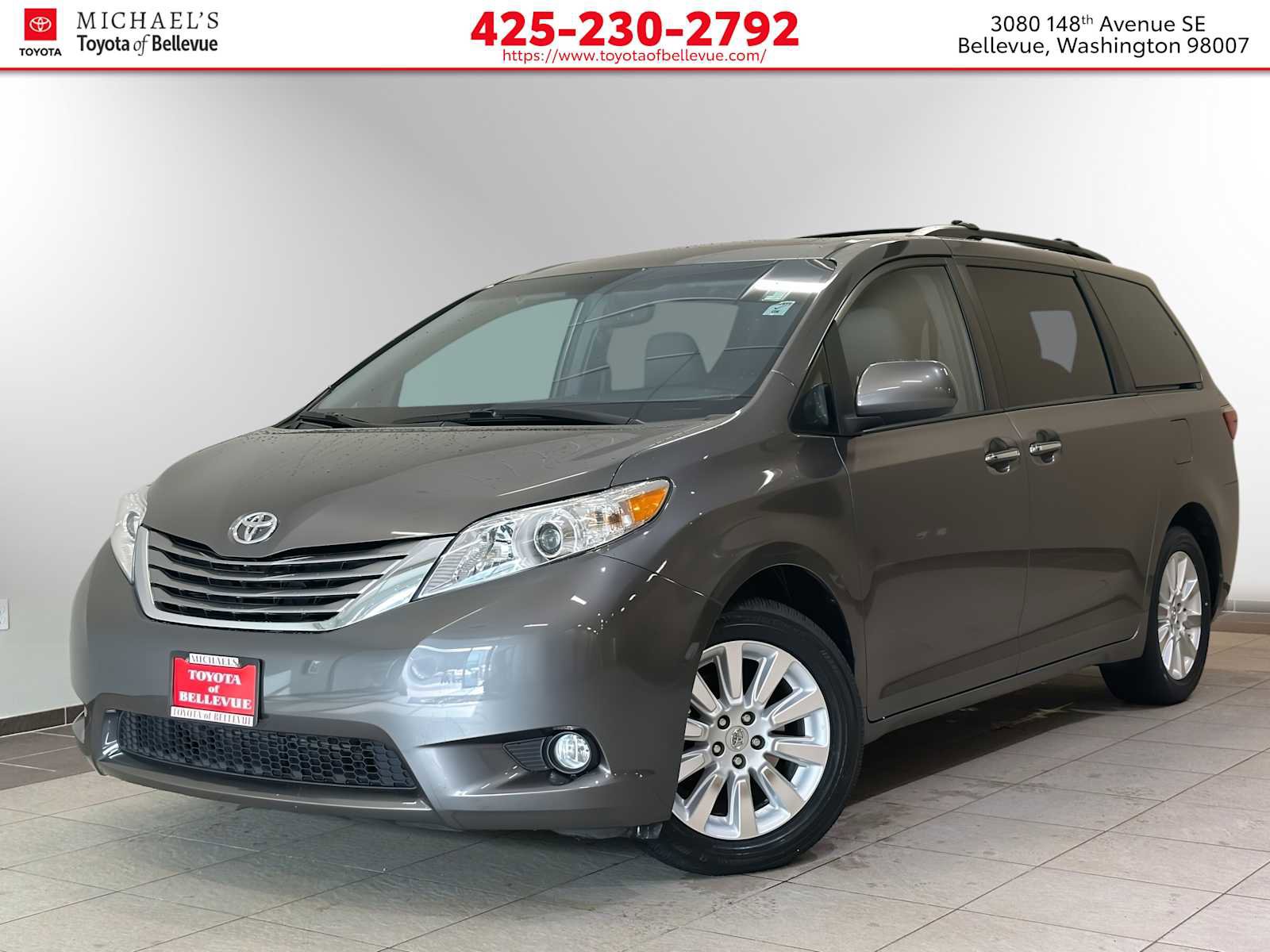 Used 2015 Toyota Sienna XLE w/ XLE Navigation Package image 1
