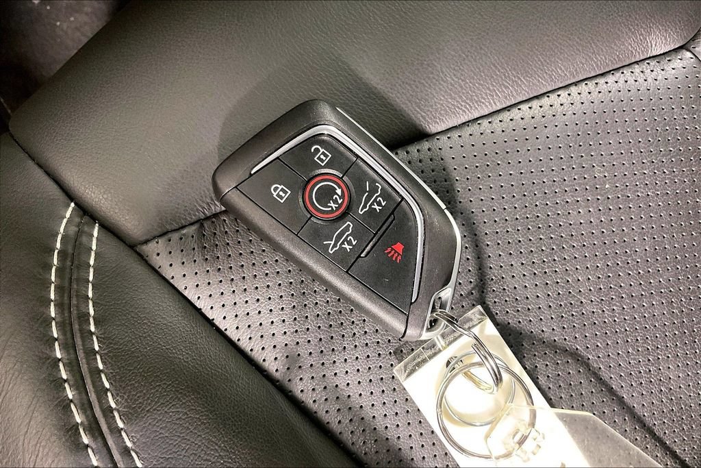 Used 2024 Chevrolet Corvette Stingray Coupe w/ 1LT RWD image 13