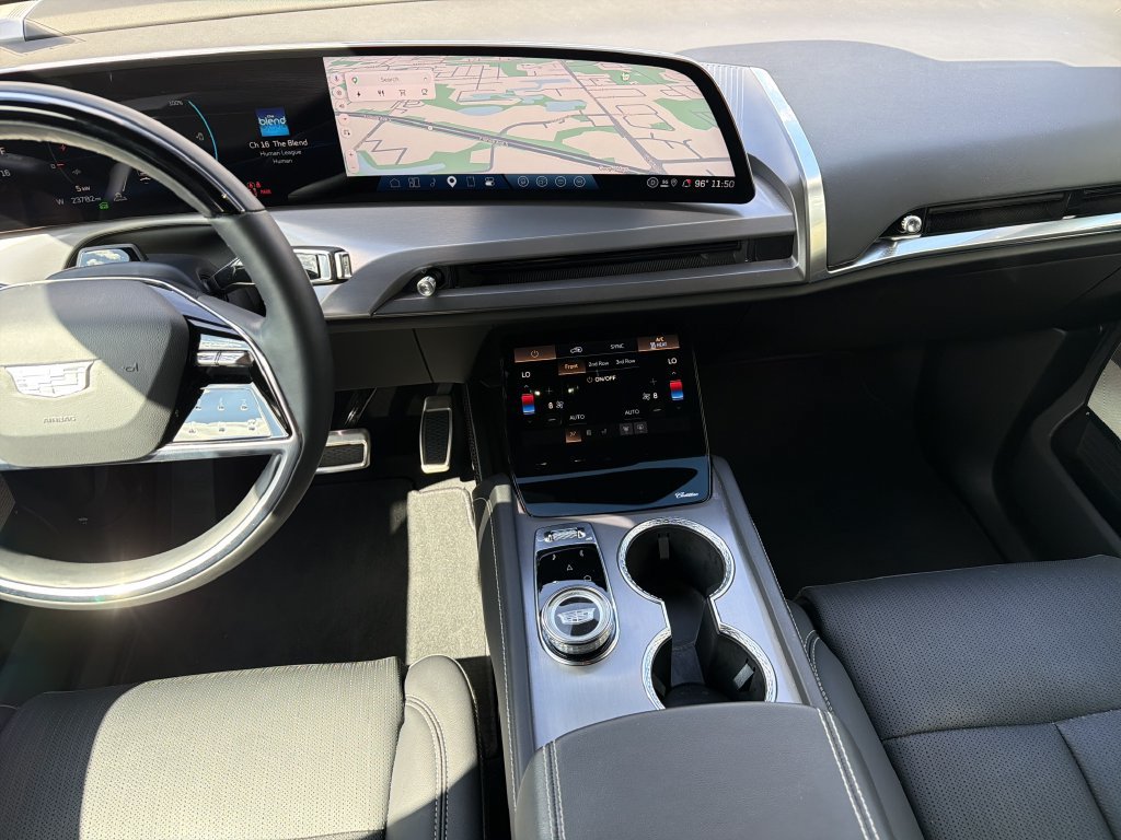 Certified 2026 Cadillac Vistiq Luxury AWD/4WD image 18